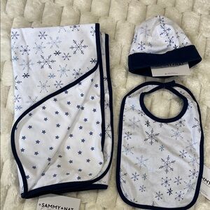 Sammy + Nat Snowflake Newborn Baby Set- NWT